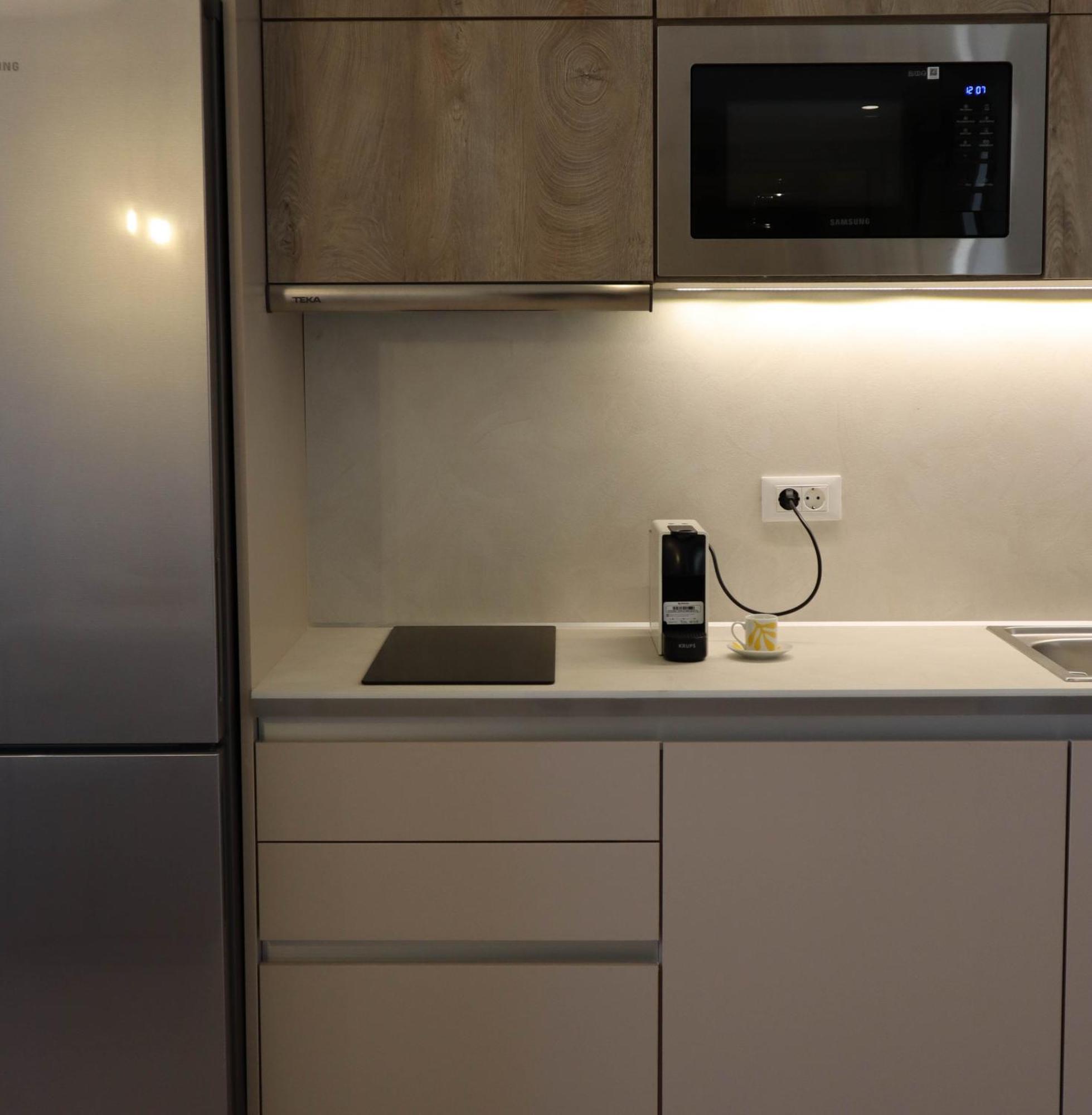Míloi Almyres Luxurious Residences מראה חיצוני תמונה